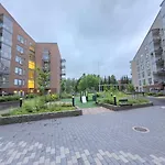 Viherpihan Helmi I Free Parking & Netflix I 5g * Espoo