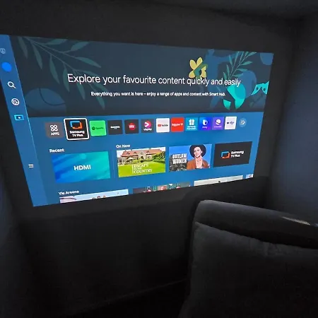 Viherpihan Helmi I Free Parking & Netflix I 5g Espoo