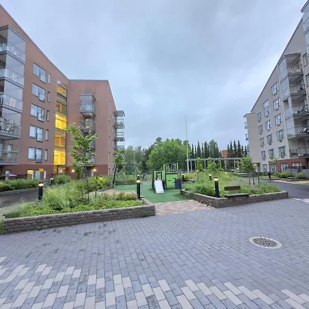 Viherpihan Helmi I Free Parking & Netflix I 5g * Espoo